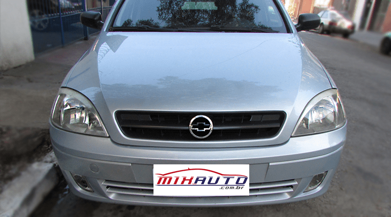 Comparativo GM Chevrolet Corsa Hatch e Celta - Modelos 1.0 - Blog MixAuto