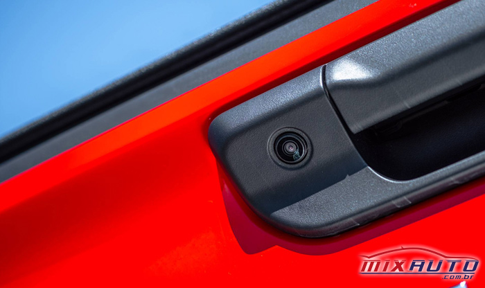 imagem de uma câmera de ré instalada na nova Fiat Strada 2021