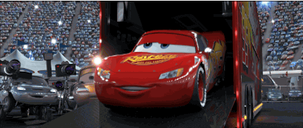 Gif animado retrata cena do filme Carros da Pixar com o personagem Relâmpago McQueen sendo fotografado por centenas de câmeras disparando flashes ao redor de todo o autódromo